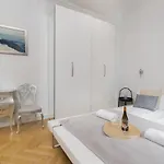 Stylish Parkowa