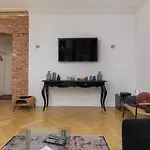 Stylish Parkowa 호텔 *